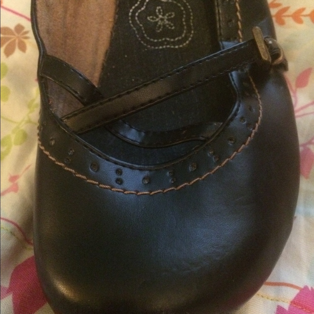 Black flats - Picture 2 of 3
